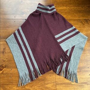 Ann Taylor Gray/Cranberry Turtleneck Poncho Cape One Size Fringe